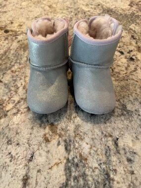 UGG Girls Sparkle Metallic Booties with Pink Faux-Fur Trim